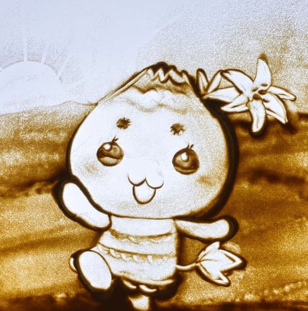 岐阜県恵那市の公認キャラクター、「エーナ」ちゃんをサンドアートで描きました。